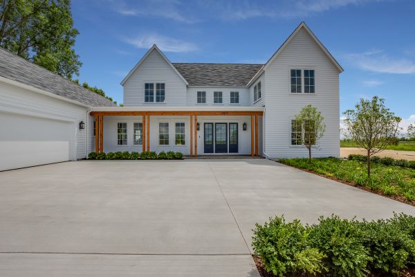 Concrete Driveway Service in Newport Beach