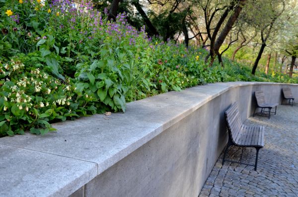 Concrete Retaining Wall Service in Newport Beach