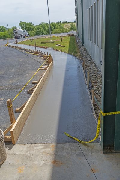 Concrete Sidewalk Paving in Newport Beach